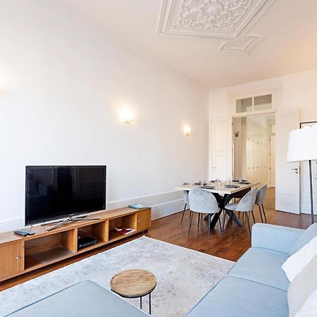 Lovelystay - Aurora Heights Apartment Порто Екстериор снимка
