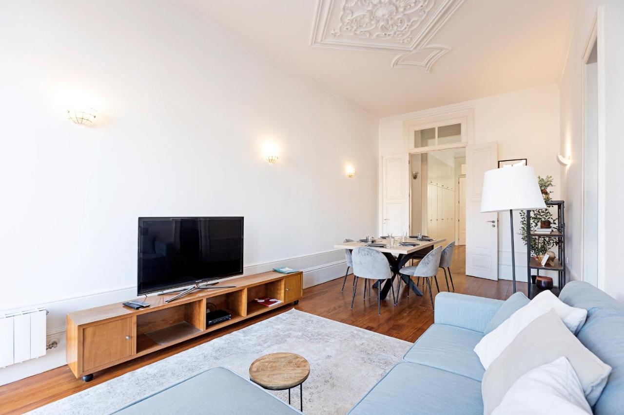 Lovelystay - Aurora Heights Apartment Порто Екстериор снимка