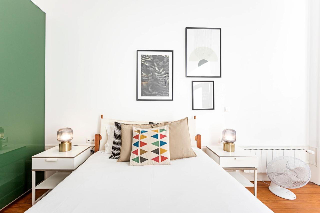 Lovelystay - Aurora Heights Apartment Порто Екстериор снимка